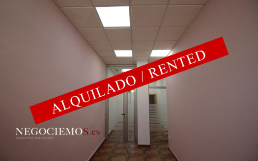 ref: 4034 N / Local comercial / centro ciudad /  La Pobla de Vallbona Valencia  ( España )